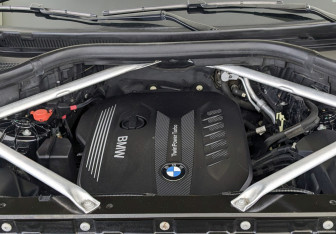 Подержанный автомобиль BMW X5 2021 года (9 фото)