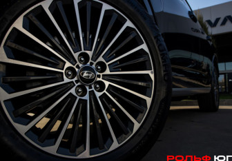 Подержанный автомобиль Hyundai Palisade 2025 года (21 фото)