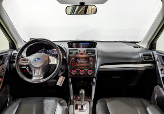 Подержанный автомобиль Subaru Forester Suv 2013 года (14 фото)