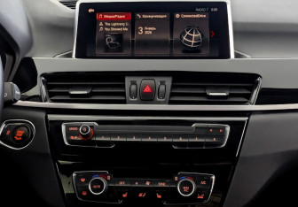 Подержанный автомобиль BMW X1 2021 года (15 фото)