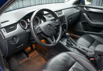 Подержанный автомобиль Skoda Octavia Liftback 2018 года (16 фото)