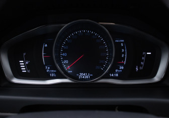 Подержанный автомобиль Volvo XC70 2012 года (12 фото)