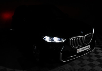 Подержанный автомобиль BMW X5 2023 года (19 фото)
