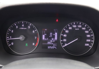 Подержанный автомобиль Hyundai Creta 2017 года (17 фото)