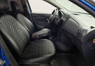 Подержанный автомобиль Renault Logan Sedan 2016 года (10 фото)