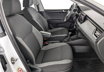 Подержанный автомобиль Skoda Rapid Liftback 2021 года (24 фото)