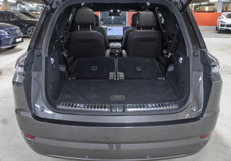 Подержанный автомобиль LiXiang L9 2023 года (11 фото)