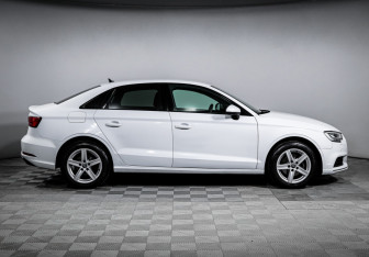 Подержанный автомобиль Audi A3 Sedan 2019 года (4 фото)
