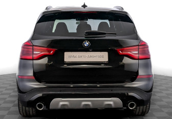 Подержанный автомобиль BMW X3 2019 года (6 фото)
