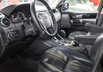 Подержанный автомобиль Land Rover Discovery 2009 года (17 фото)