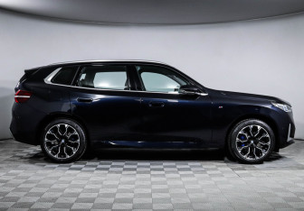 Подержанный автомобиль BMW X3 2025 года (4 фото)