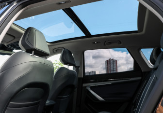 Подержанный автомобиль Geely Atlas 2024 года (23 фото)
