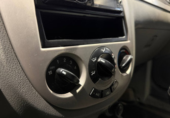 Подержанный автомобиль Chevrolet Lacetti Hatchback 2011 года (10 фото)