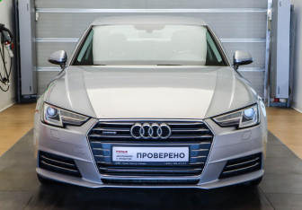 Подержанный автомобиль Audi A4 Sedan 2018 года (2 фото)