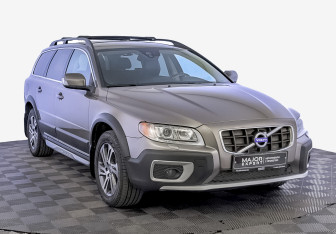 Подержанный автомобиль Volvo XC70 2011 года (3 фото)