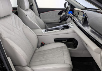 Подержанный автомобиль Exeed RX 2023 года (23 фото)