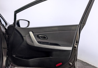 Подержанный автомобиль Kia Ceed Hatchback 2017 года (24 фото)