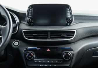 Подержанный автомобиль Hyundai Tucson 2019 года (10 фото)