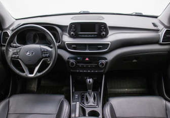 Подержанный автомобиль Hyundai Tucson 2020 года (13 фото)