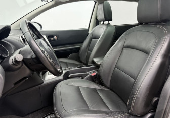 Подержанный автомобиль Nissan Qashqai+2 2011 года (10 фото)