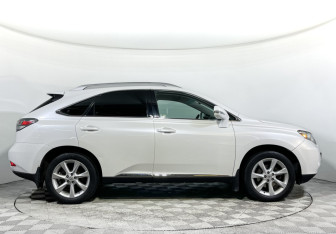 Подержанный автомобиль Lexus RX 2010 года (4 фото)