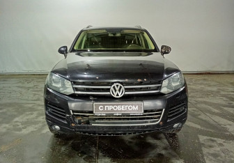 Подержанный автомобиль Volkswagen Touareg 2011 года (2 фото)