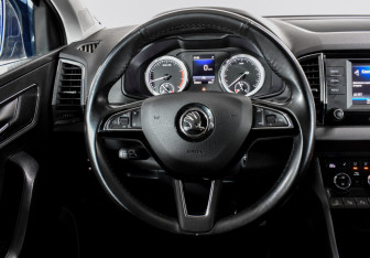 Подержанный автомобиль Skoda Karoq 2020 года (20 фото)