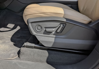 Подержанный автомобиль Audi Q7 2021 года (25 фото)