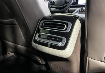 Подержанный автомобиль Exeed RX 2024 года (26 фото)