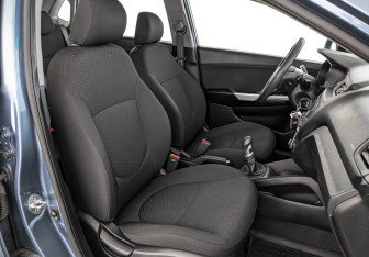 Подержанный автомобиль Kia Rio Hatchback 2012 года (24 фото)