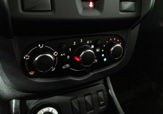 Подержанный автомобиль Renault Duster 2019 года (9 фото)