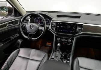 Подержанный автомобиль Volkswagen Teramont 2019 года (15 фото)