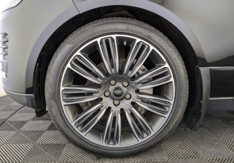 Подержанный автомобиль Land Rover Range Rover 2021 года (12 фото)