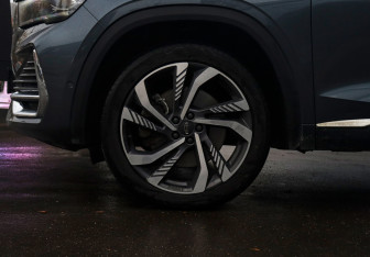 Подержанный автомобиль Geely Monjaro 2023 года (33 фото)