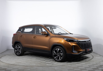 Подержанный автомобиль BAIC X35 2023 года (3 фото)