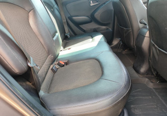 Подержанный автомобиль Hyundai ix35 2015 года (11 фото)