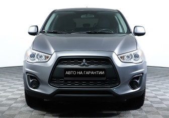 Подержанный автомобиль Mitsubishi ASX 2015 года (2 фото)