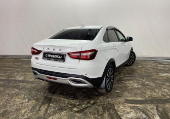 Подержанный автомобиль LADA (ВАЗ) Vesta Sedan 2023 года (4 фото)