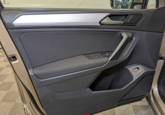 Подержанный автомобиль Volkswagen Tiguan 2018 года (19 фото)