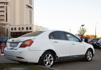 Подержанный автомобиль Geely Emgrand EC7 Sedan 2013 года (4 фото)