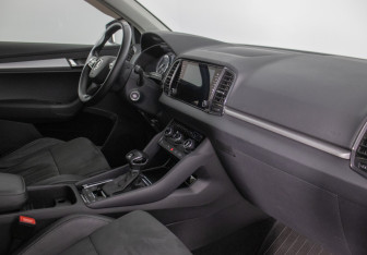 Подержанный автомобиль Skoda Karoq 2020 года (9 фото)