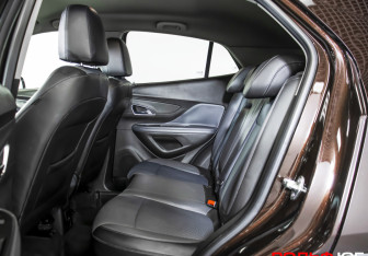 Подержанный автомобиль Opel Mokka 2013 года (10 фото)