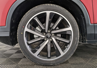 Новый FAW Bestune T77 2024 (7 фото)