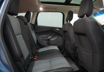 Подержанный автомобиль Ford Escape 2018 года (14 фото)