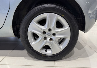 Подержанный автомобиль Opel Meriva 2012 года (18 фото)