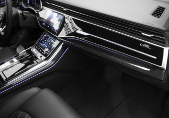 Подержанный автомобиль Audi Q8 2021 года (30 фото)