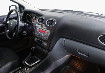 Подержанный автомобиль Ford Focus Wagon 2008 года (7 фото)