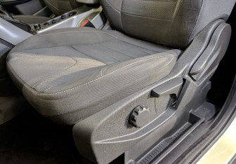Подержанный автомобиль Ford Kuga 2013 года (21 фото)