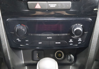 Подержанный автомобиль Suzuki Vitara 2016 года (17 фото)