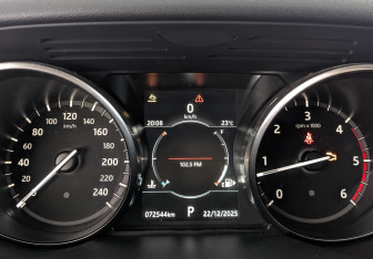 Подержанный автомобиль Land Rover Discovery 2018 года (16 фото)